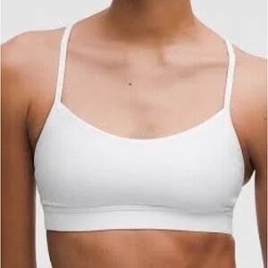 Lululemon flow y bra nulu

Color white 

Size 2